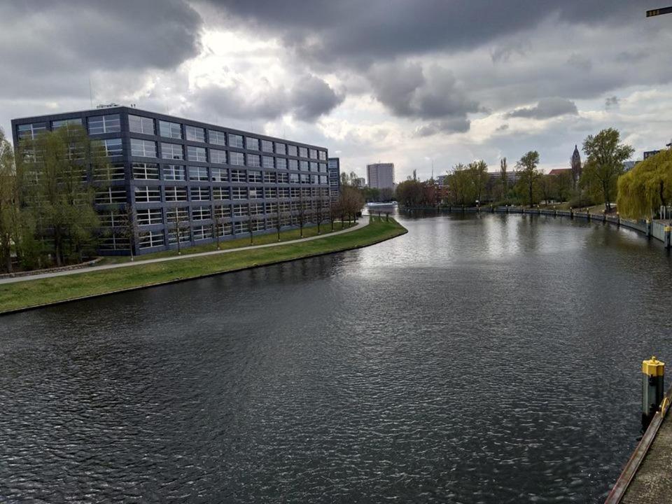 200Qm Loft For Friends And Family - On The Spree! Διαμέρισμα Βερολίνο Εξωτερικό φωτογραφία